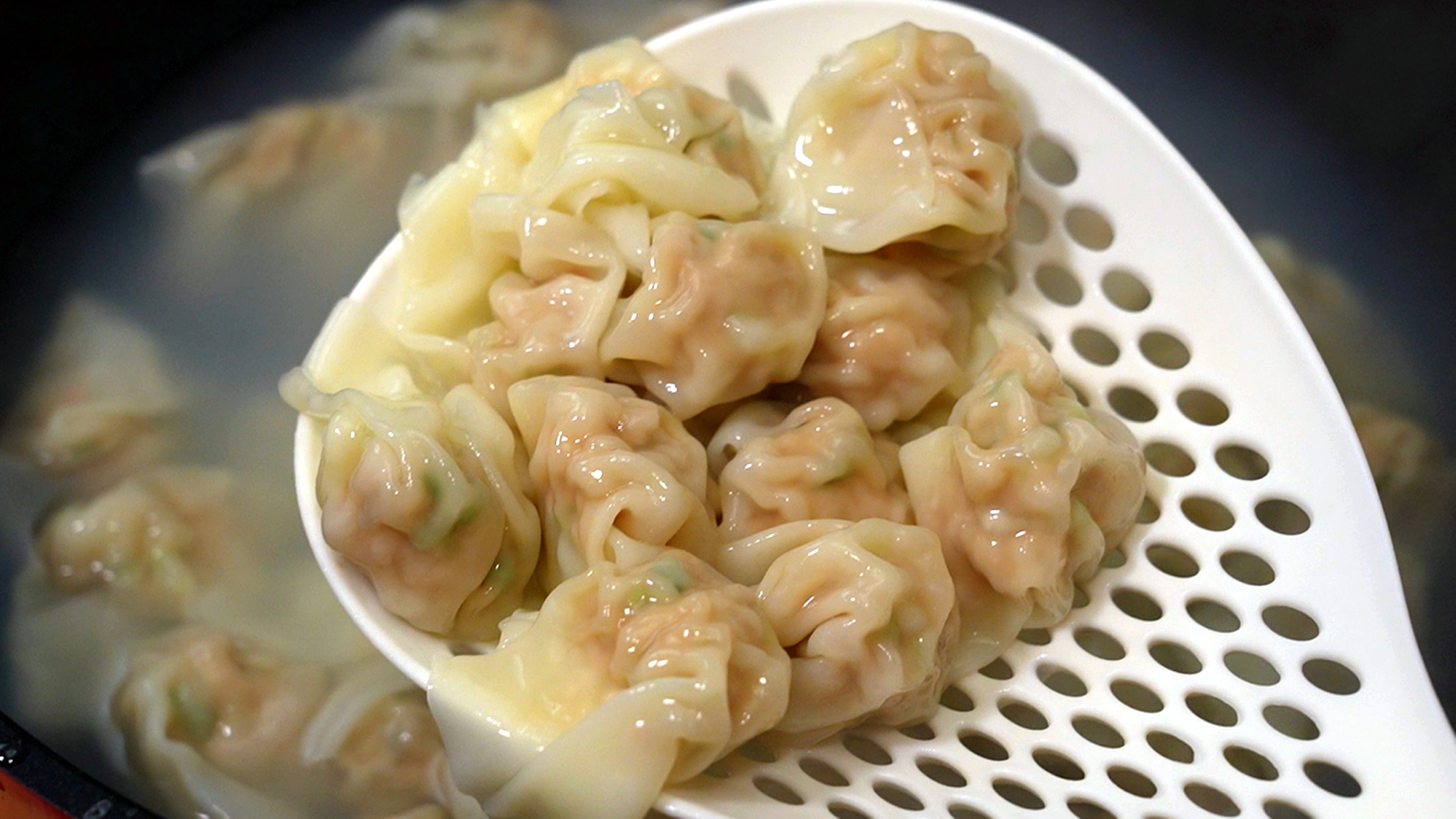 福建人做的馄饨为啥那么好吃?教你不外传秘方，鲜嫩多汁口感嫩滑