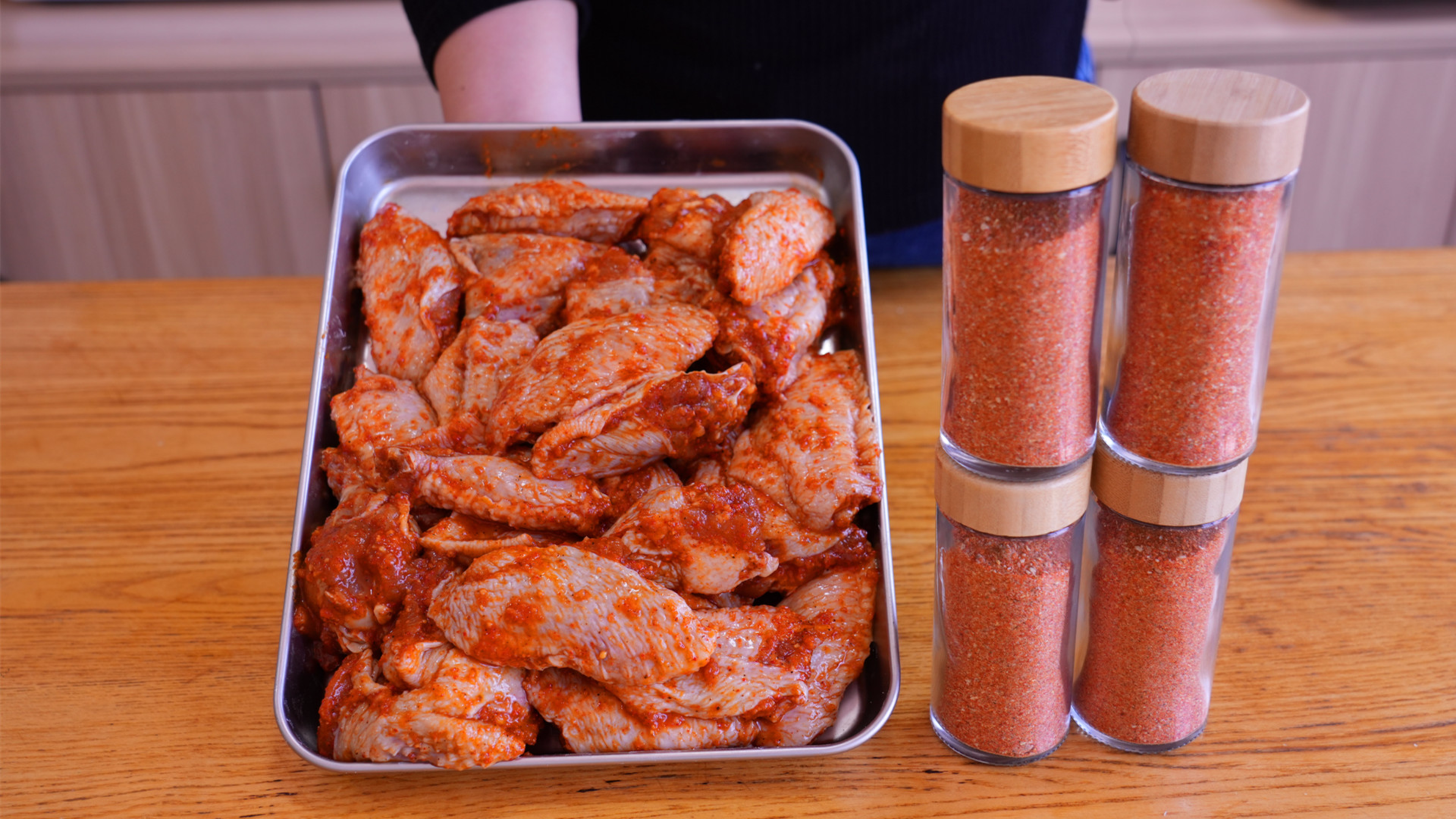 在家自制奥尔良调料，简单无添加，色泽红亮味道香浓，鲜嫩又好吃