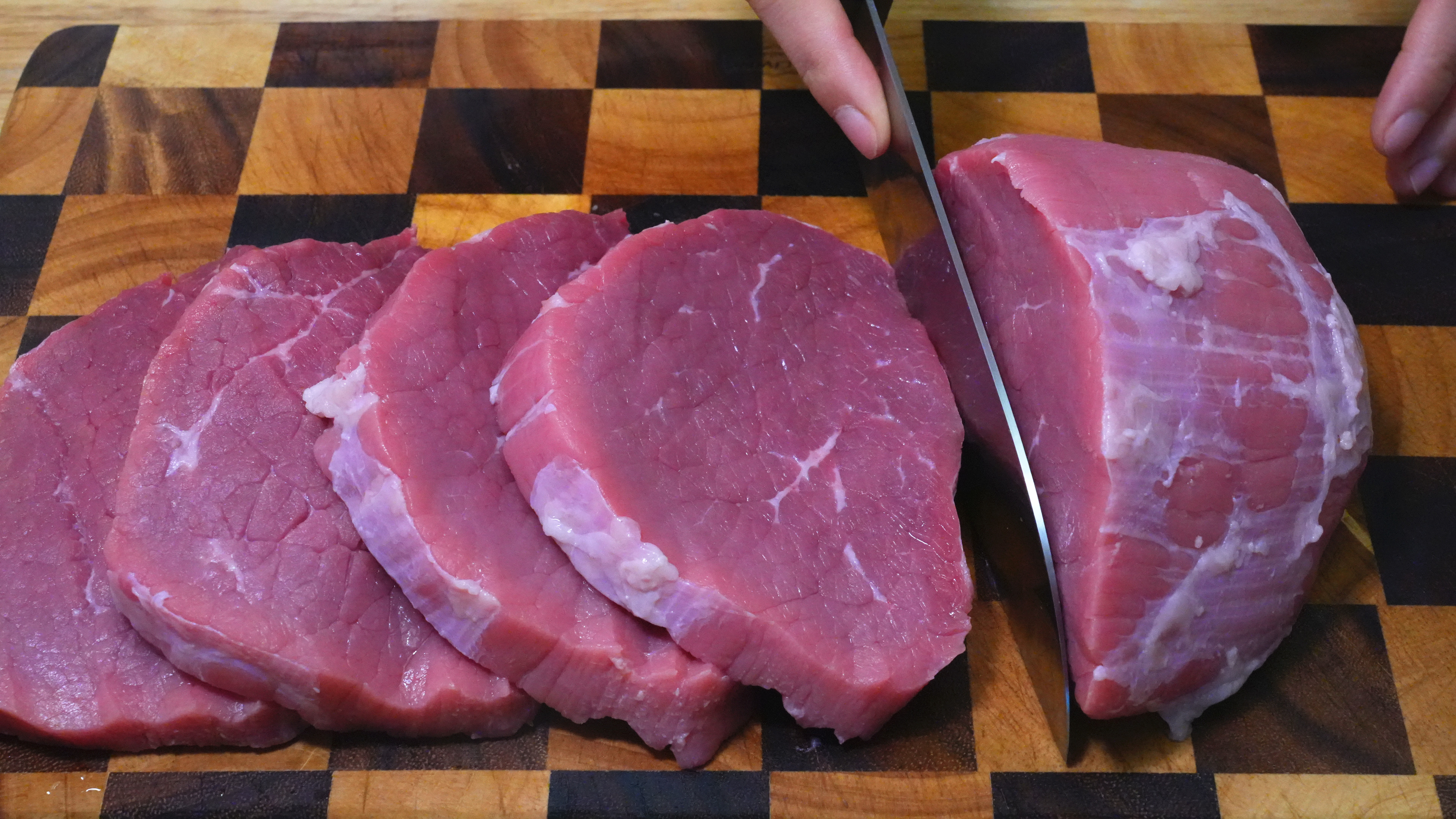 自制原切菲力牛排，教你鲜嫩不柴的秘诀，从腌到煎，比买的还好吃