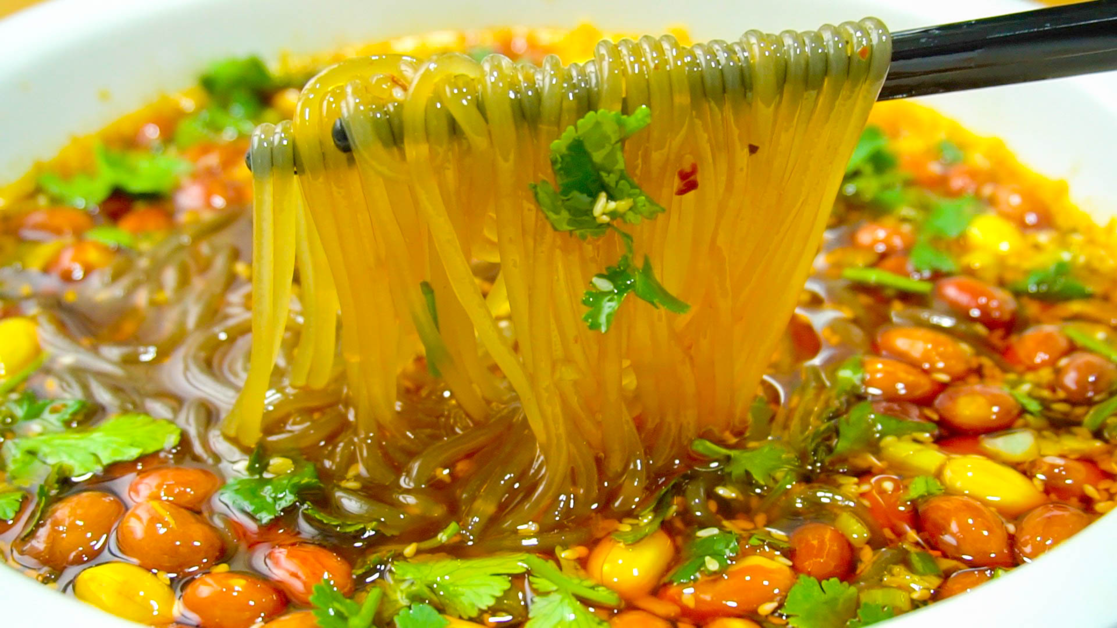 15元一份酸辣粉，在家3元就搞定，调料秘诀告诉你，爽滑酸辣开胃