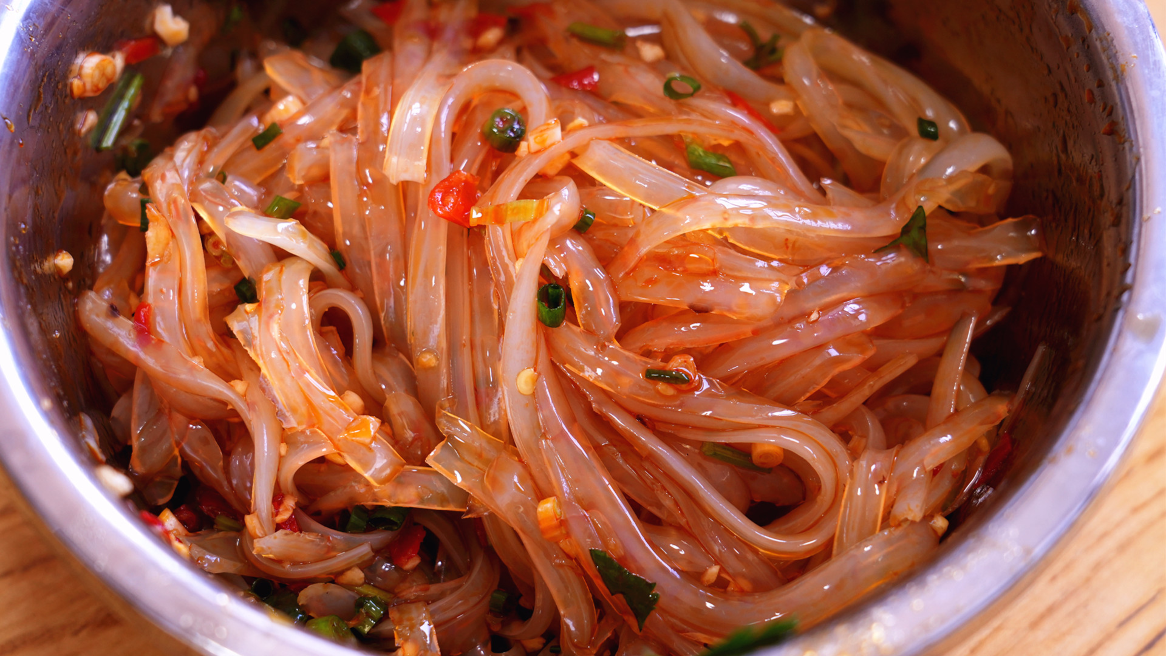 想吃街边的红油凉粉,在家教你做,爽滑劲道,酸辣开胃,太好吃了