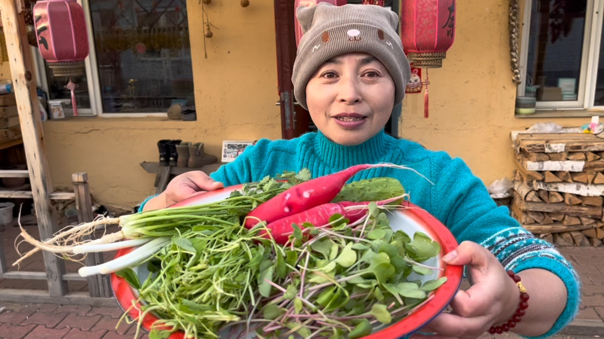 给东北人一袋酱可以啃掉一条绿化带,看看东北的蘸酱菜文化,特色
