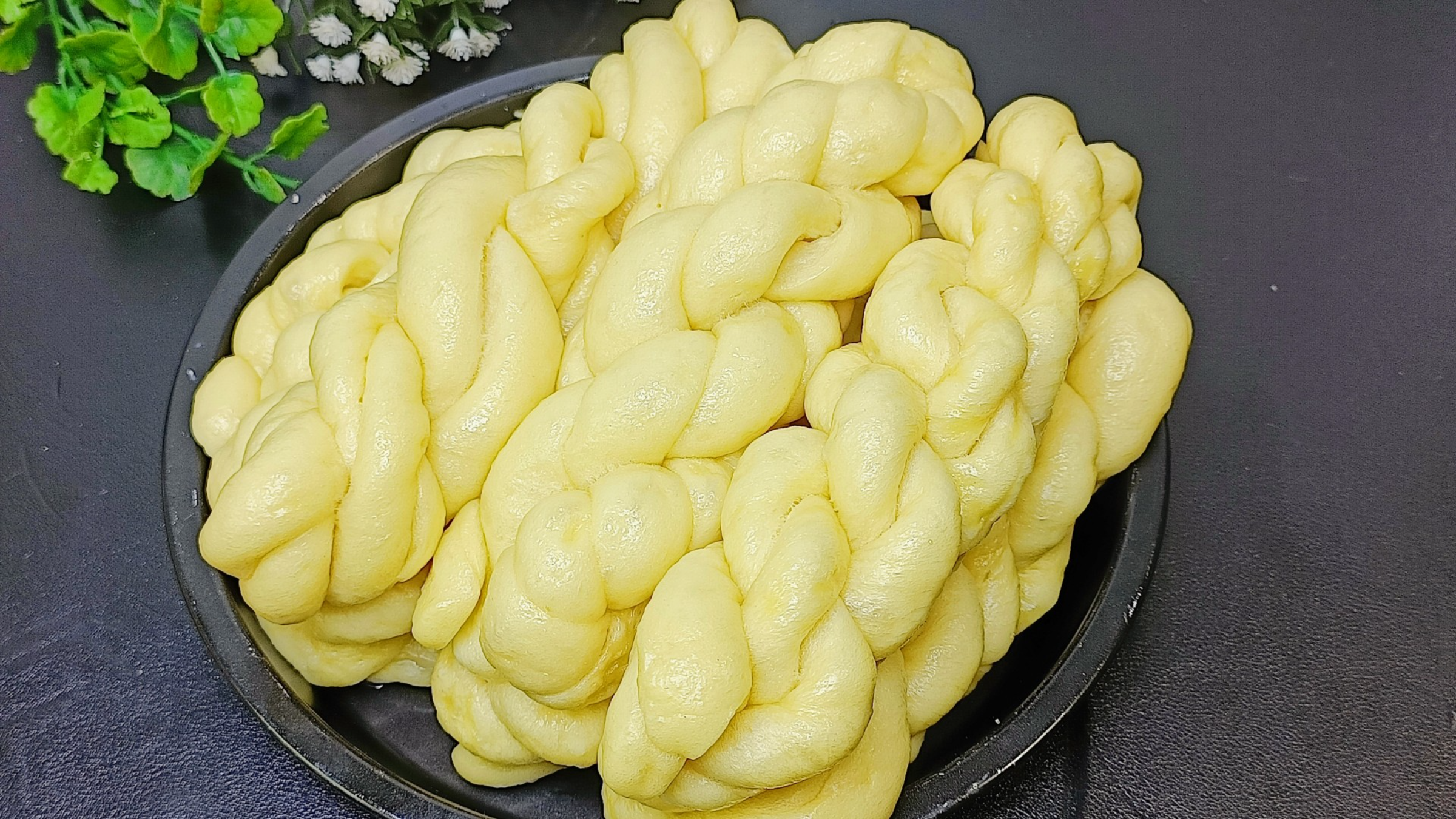 3个鸡蛋1碗面,教你做蓬松暄软的麻花,面包的口感,麻花的味道