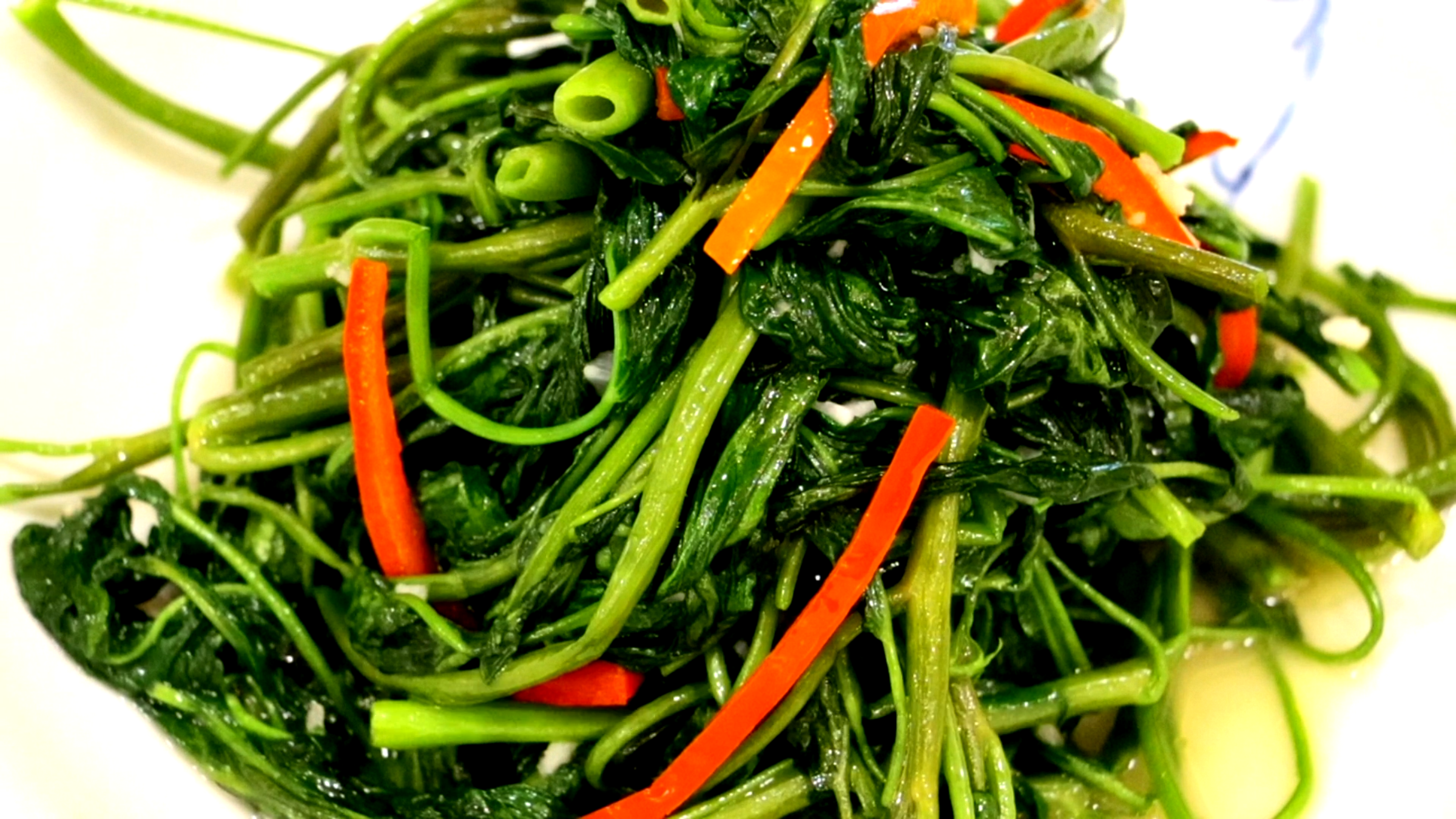 空心菜怎么炒颜色翠绿不发黑,大厨分享酒店不传的秘诀!