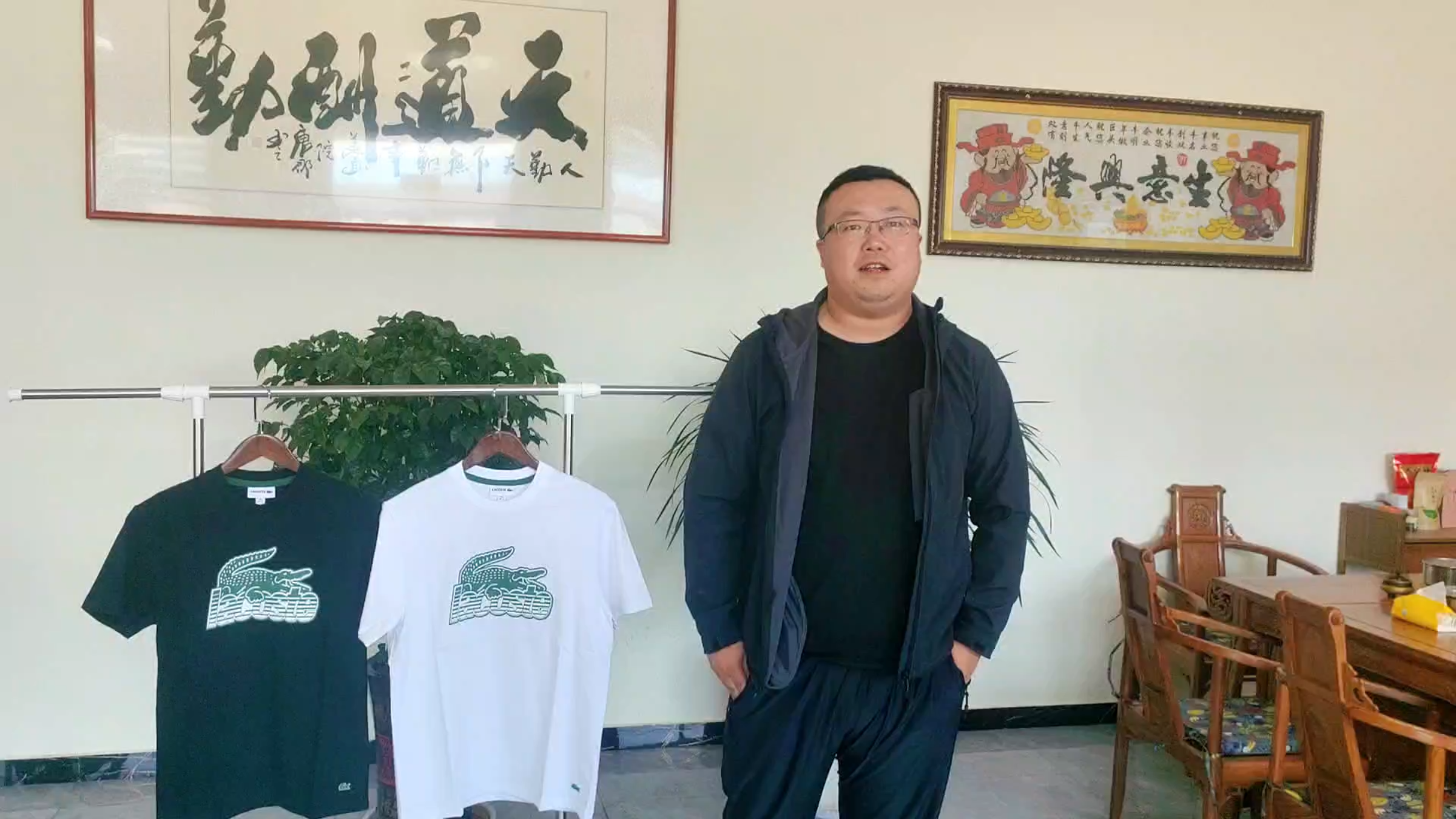 胖崔推荐:男士夏款鳄鱼印花T恤,纯棉材质适合夏天亲肤不刺激!