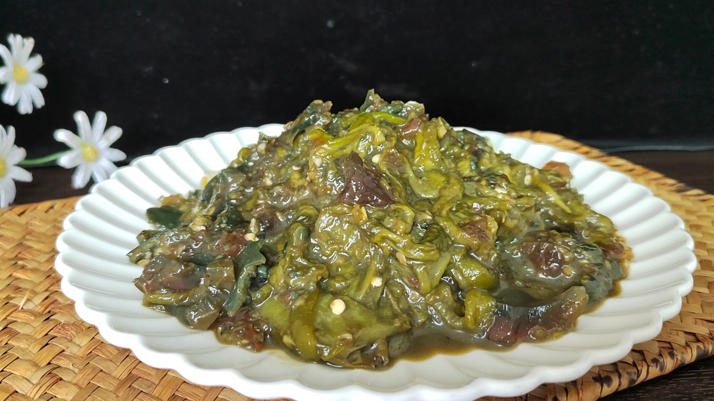 把辣椒放进烤箱烤一烤,就成了一道开胃小菜,祝高考学子金榜题名