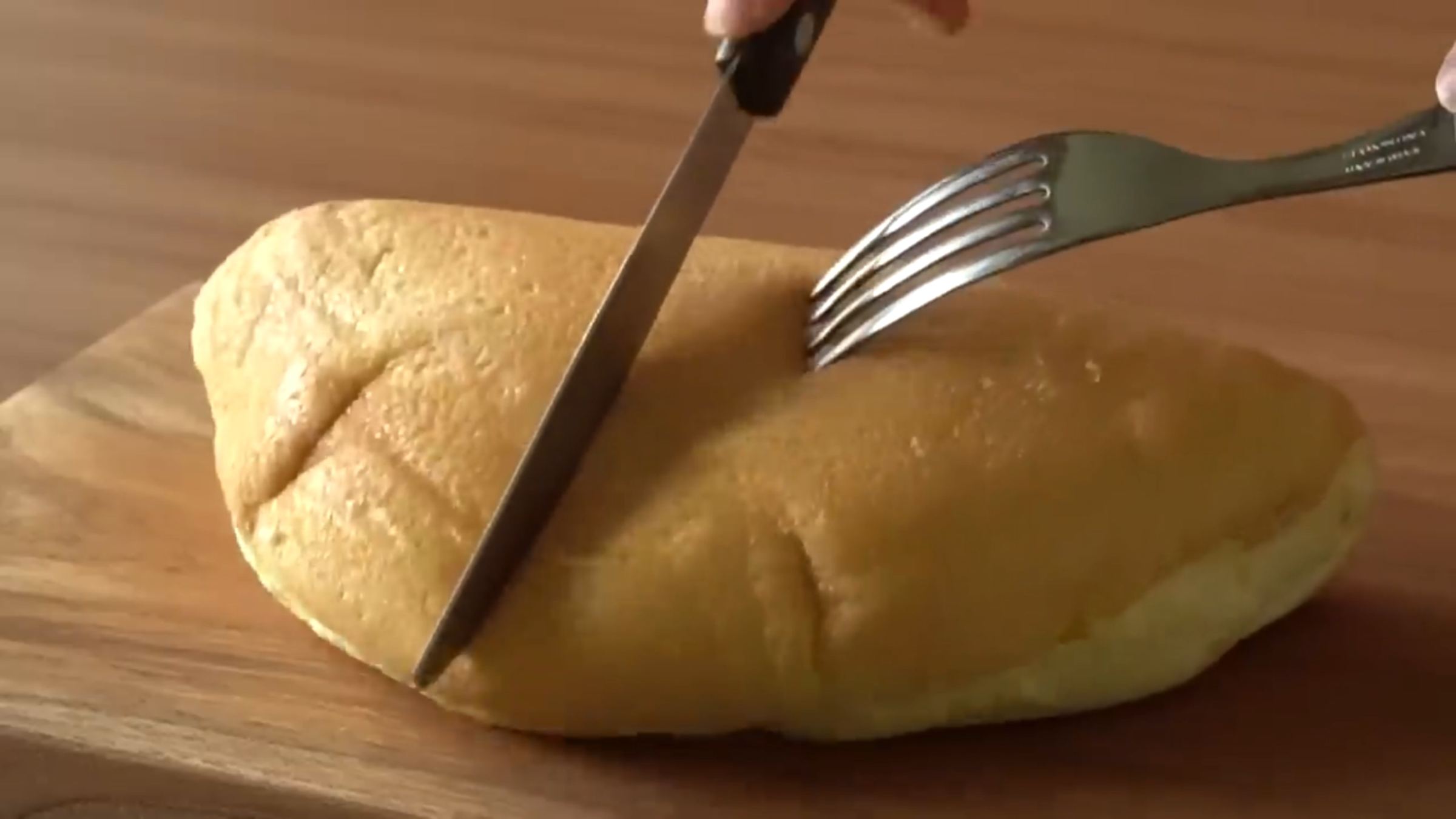 用2个鸡蛋制作的柔软的舒芙蕾面包,好像很简单