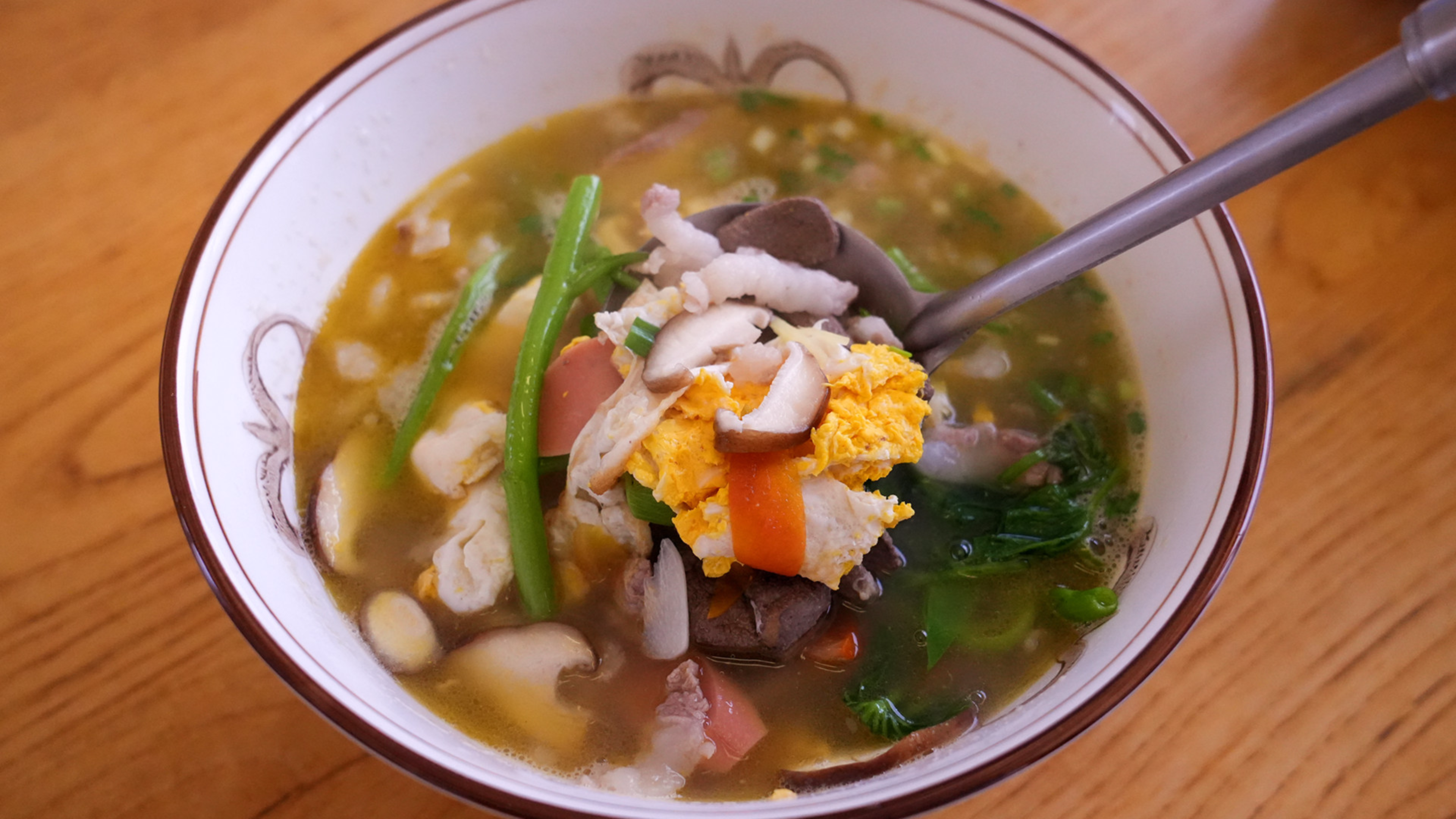 我们家经常喝的百搭三鲜汤，不知道做什么菜就煮它，汤鲜味美好喝