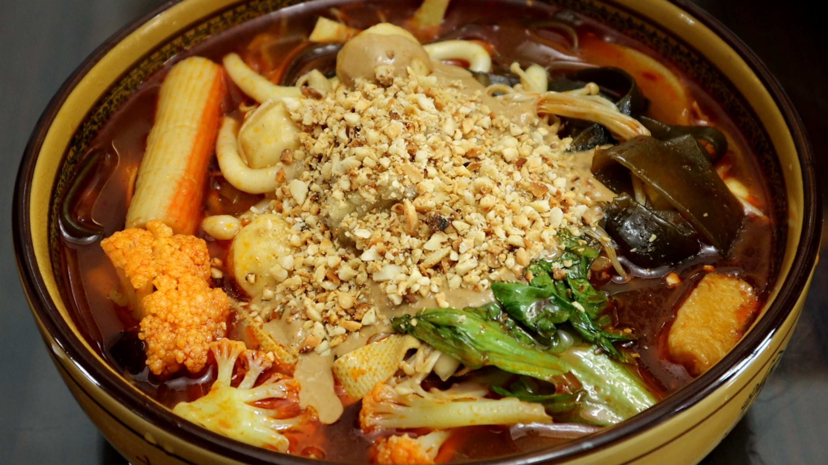 麻辣烫这样做太好吃了，味道麻辣鲜香，一次一盆不够吃，太香了！