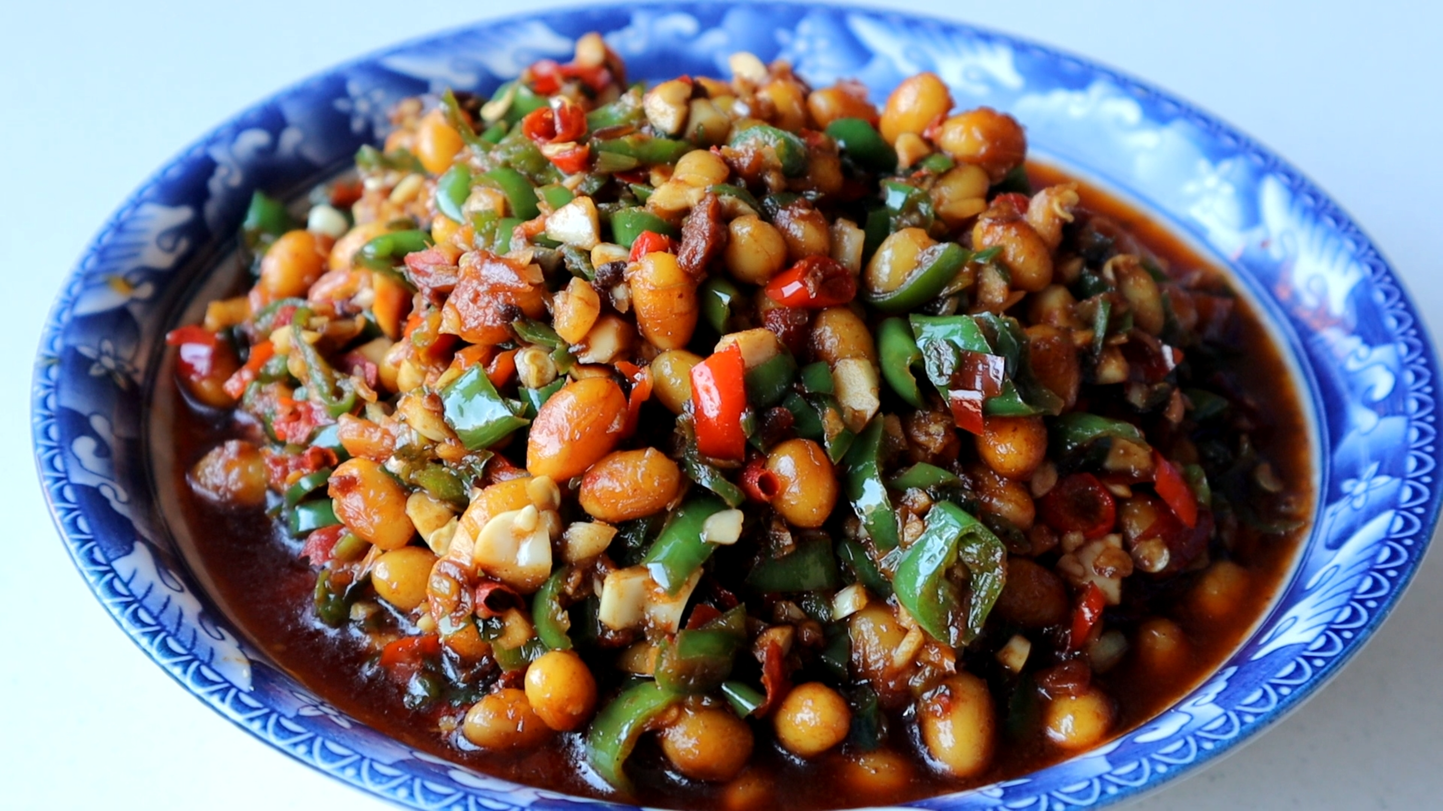 秘制黄豆辣椒酱，原来诀窍这么简单，香辣过瘾好吃下饭，太香了！