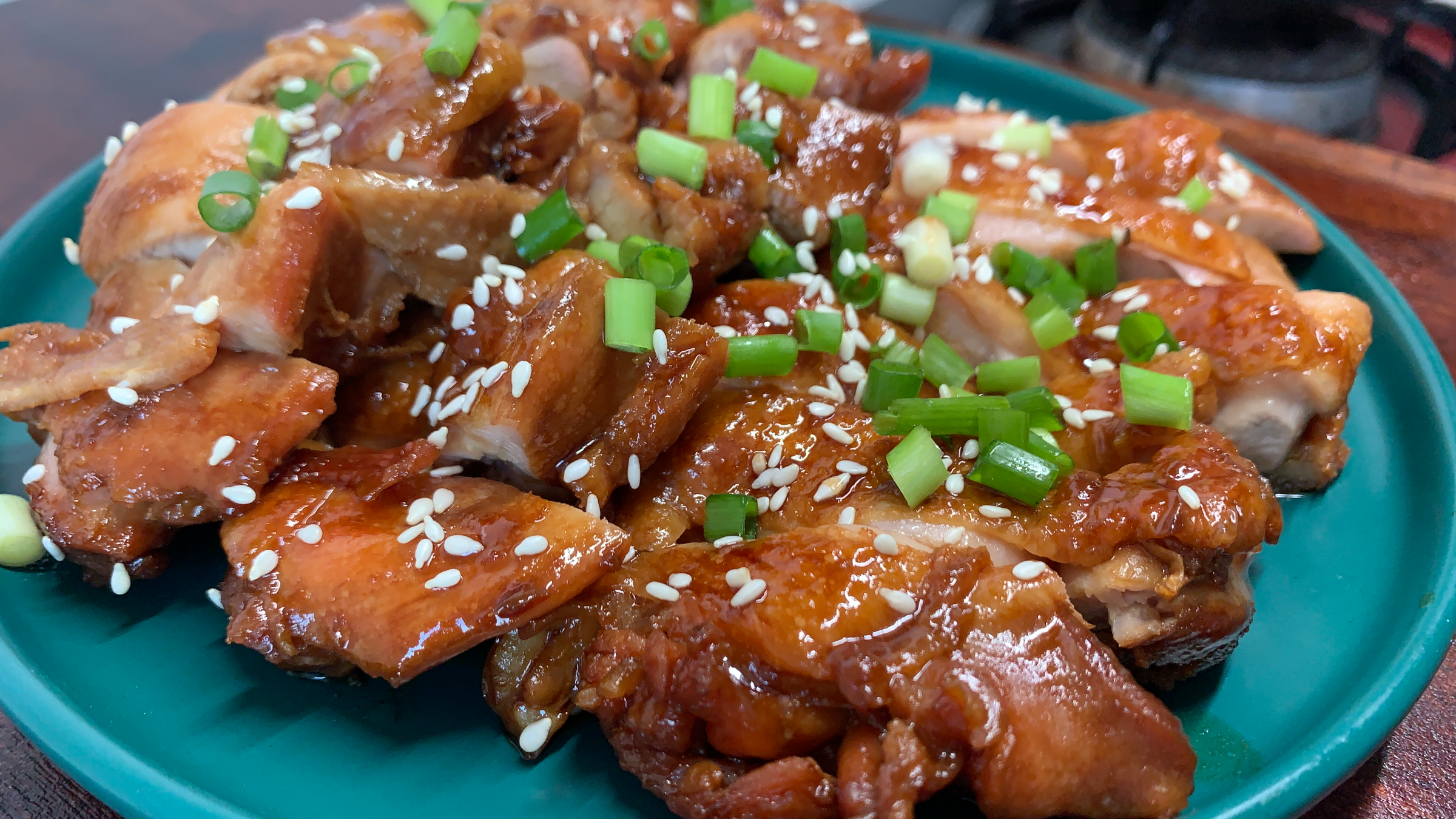 10块钱买3鸡腿，学会这做法，肉嫩多汁百吃不腻，上桌全家抢着吃