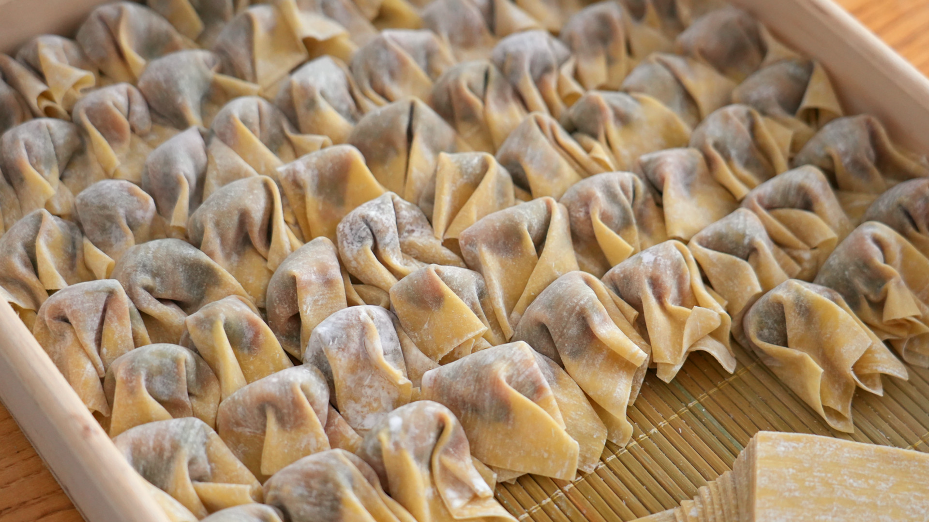 很详细的紫菜云吞做法，和早餐店一样的口感，肉馅紧实有嚼劲好吃