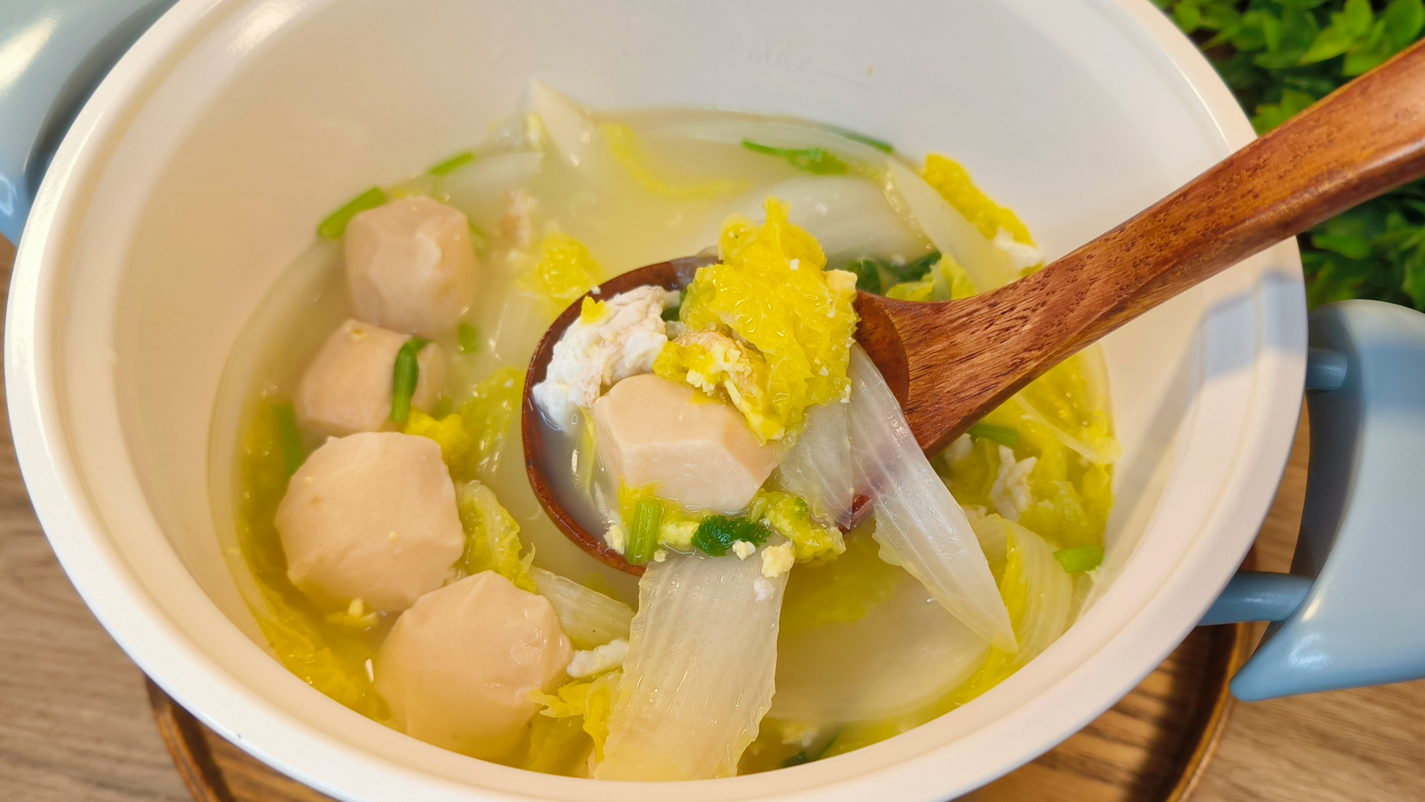 减脂期晚餐吃什么?暖暖的低卡娃娃菜鸡蛋汤,清甜爽口好吃无负担