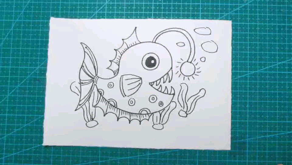 简笔画 为自己点灯的小鱼