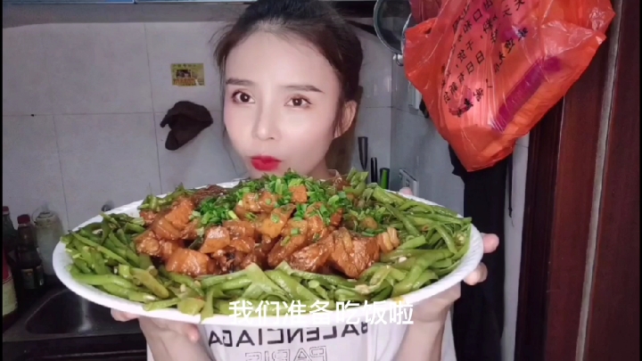 红烧肉不要再用传统的方法来做了,凉拌豆角红烧肉太下饭了