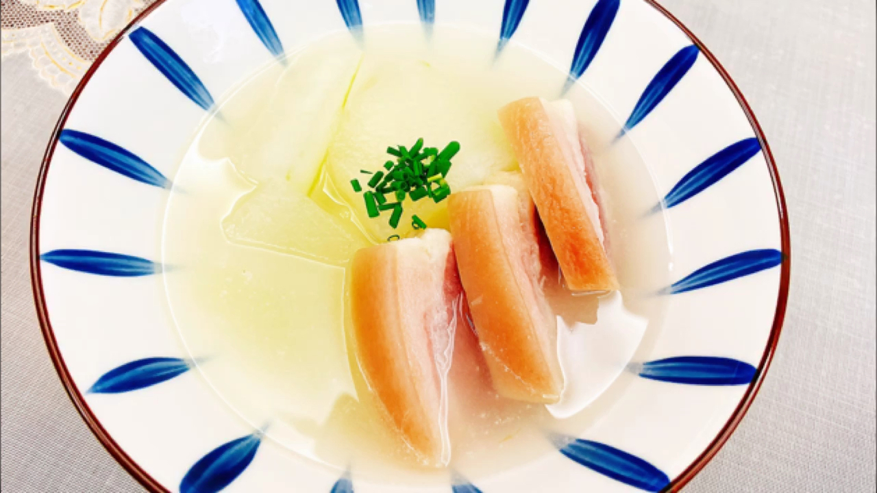 一碗咸肉冬瓜汤,汤清味美,营养又好喝
