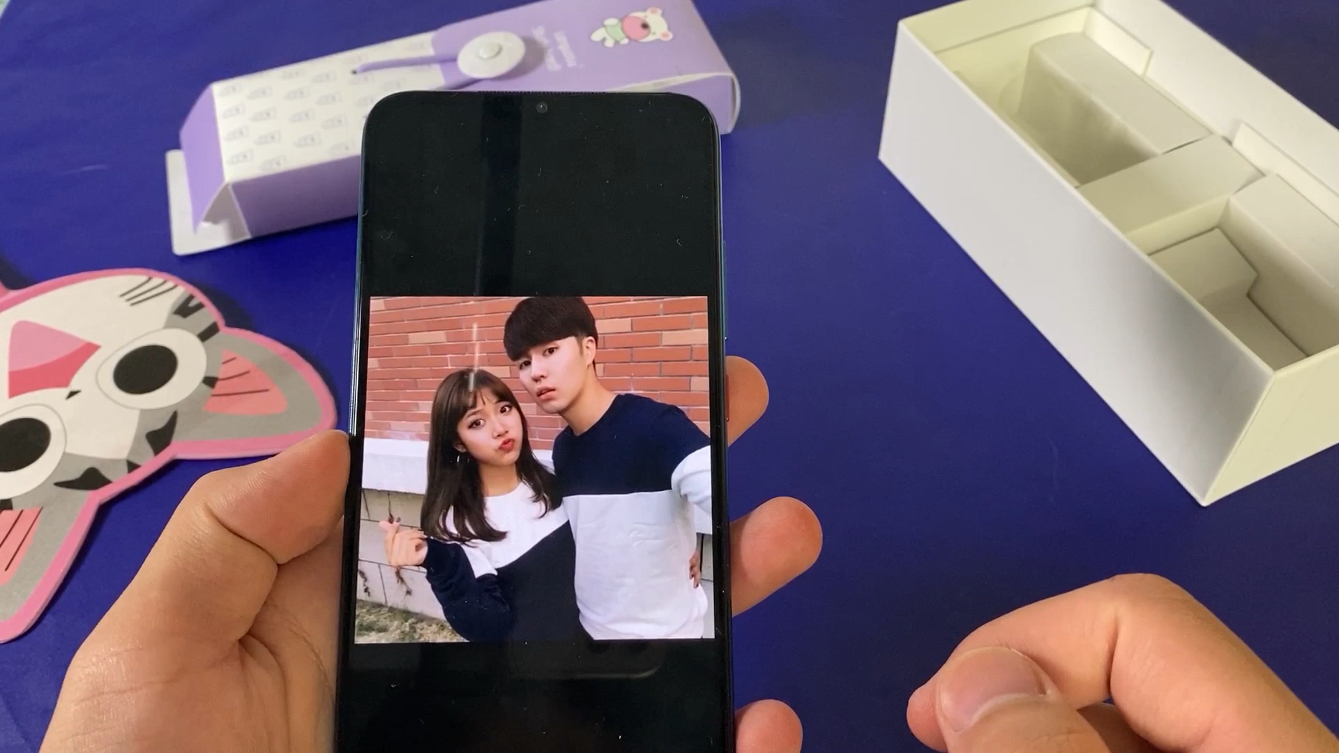 微信情侣头像火了!明星也在晒,教你5秒一键生成