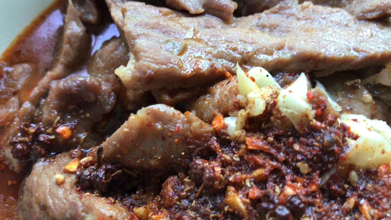 加嫩豆腐做出的创新版水煮牛肉麻辣鲜香真是不一样