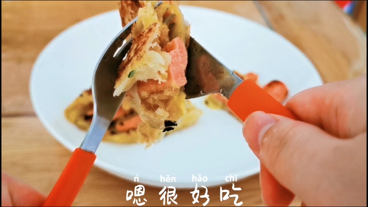 早餐做个爆浆手抓饼肉松卷,简单一卷就做好!