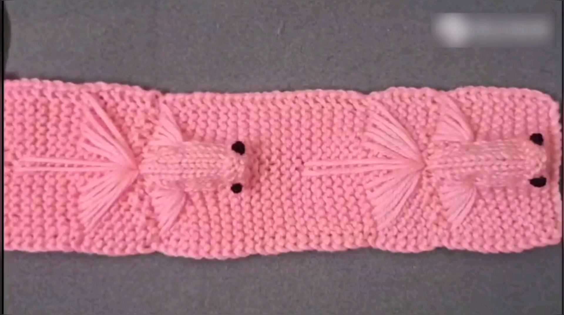 漂亮可爱的小金鱼,给小宝宝织毛衣特别流行。