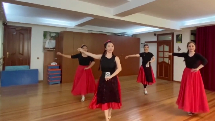 维吾尔族《赛乃姆》女子四人舞蹈小组合演示,初学者必看!