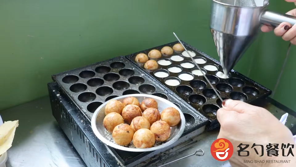 上海名勺餐饮!章鱼小丸子!色泽美丽+软糯香甜