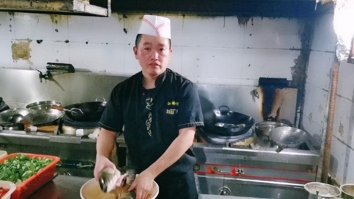 重庆味道的凉拌鱼,口感细嫩,色香味俱全。