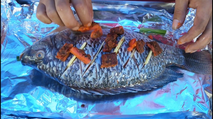 福寿鱼这样烹饪方式,烤出来的鱼肉鲜美又好吃,味道太好了