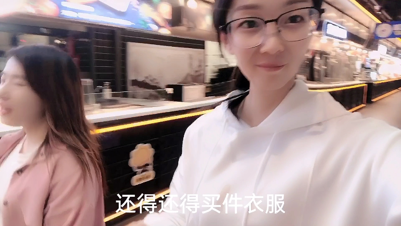 别再秋天第一杯奶茶了,逗BI朋友请的太贵了,多喝两次就能破产了