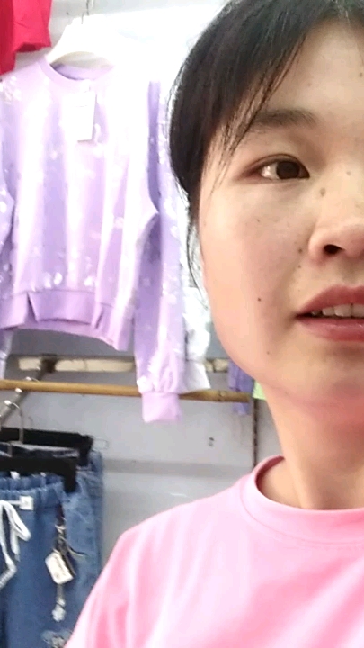 中元节,风俗是每家都要做糯米粑粑,看看能帮妈妈卖多少糯米