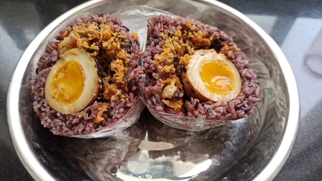 【基础台湾炸弹饭团】含糖心卤蛋跟米饭的做法饭团在手郊游饿不怕